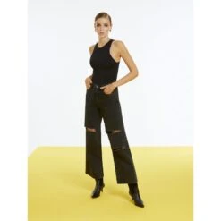 High-Waisted Ripped Black Jeans 10 High-Waisted Ripped Black Jeans -Transcend Sales bg4jdfdyuphyxyih493b