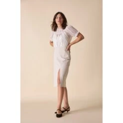 Leith Top - Milky -Transcend Sales leith top milky 77eee5adb970a449f0d069f6fdfe3fd0