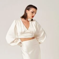 Melrose Top Ecru -Transcend Sales melrose top ecru 7fdd5226d8ba9f69a3fc3985ad9102b3