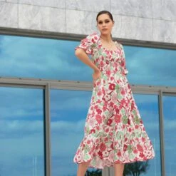 The Tilde Square Neck Midi Dress In Spring Floral -Transcend Sales sof0dolydnt1ax7kwysj