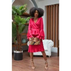 The Eliza Wrap Top In Floral Satin - Pink & Purple 10 The Eliza Wrap Top In Floral Satin - Pink & Purple -Transcend Sales the eliza wrap top in pink daisy 202bcb55f0fc20ec6d92ed6f08af485c